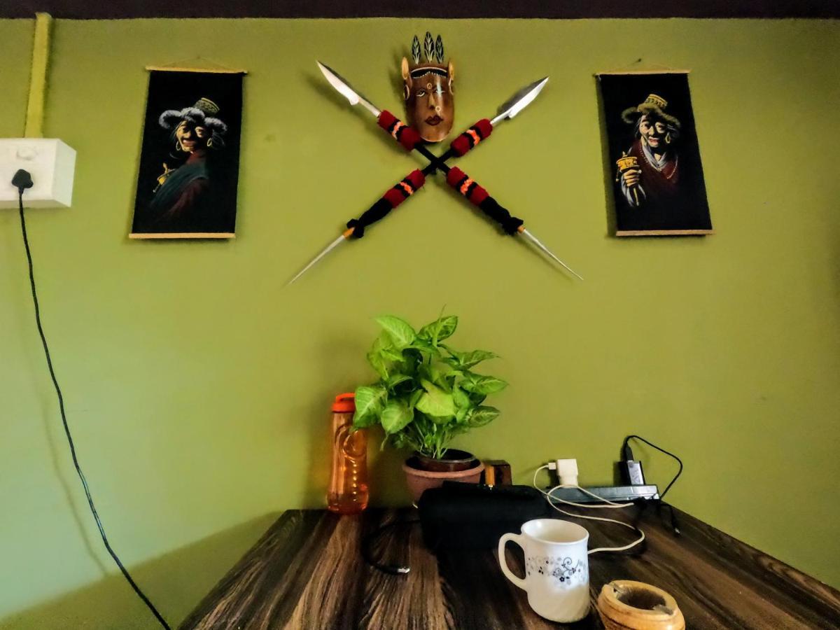 Stargaze Backpackers Hostel Гувахати Экстерьер фото