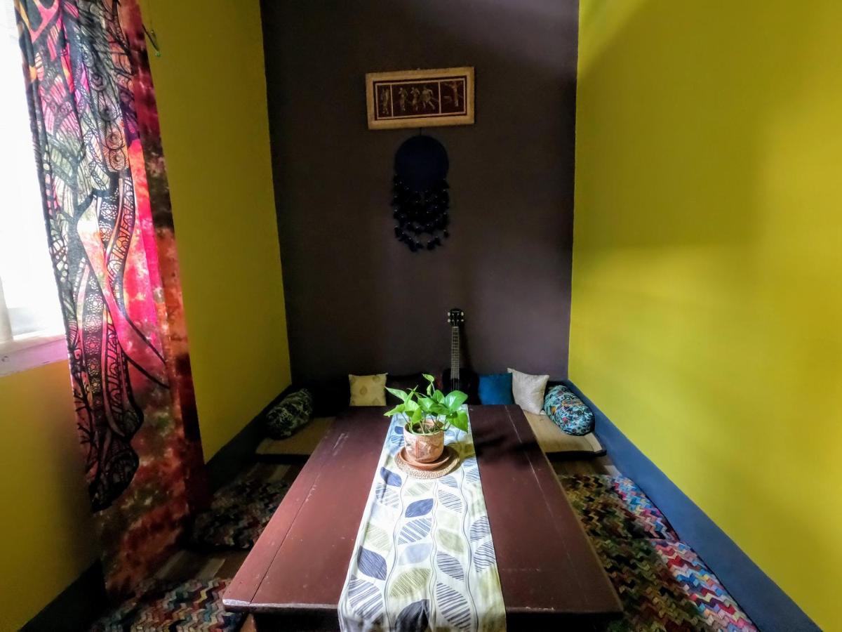 Stargaze Backpackers Hostel Гувахати Экстерьер фото
