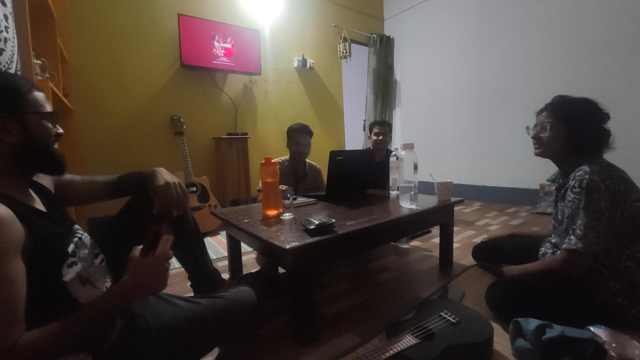 Stargaze Backpackers Hostel Гувахати Экстерьер фото