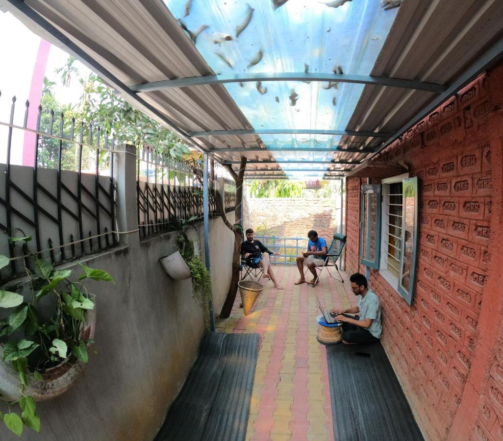 Stargaze Backpackers Hostel Гувахати Экстерьер фото