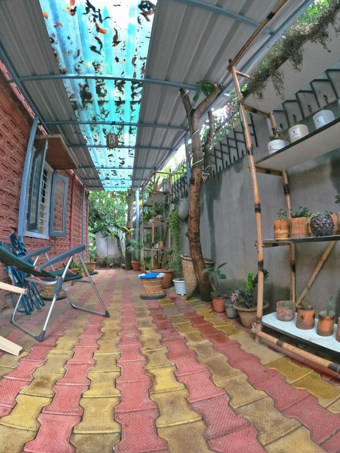 Stargaze Backpackers Hostel Гувахати Экстерьер фото