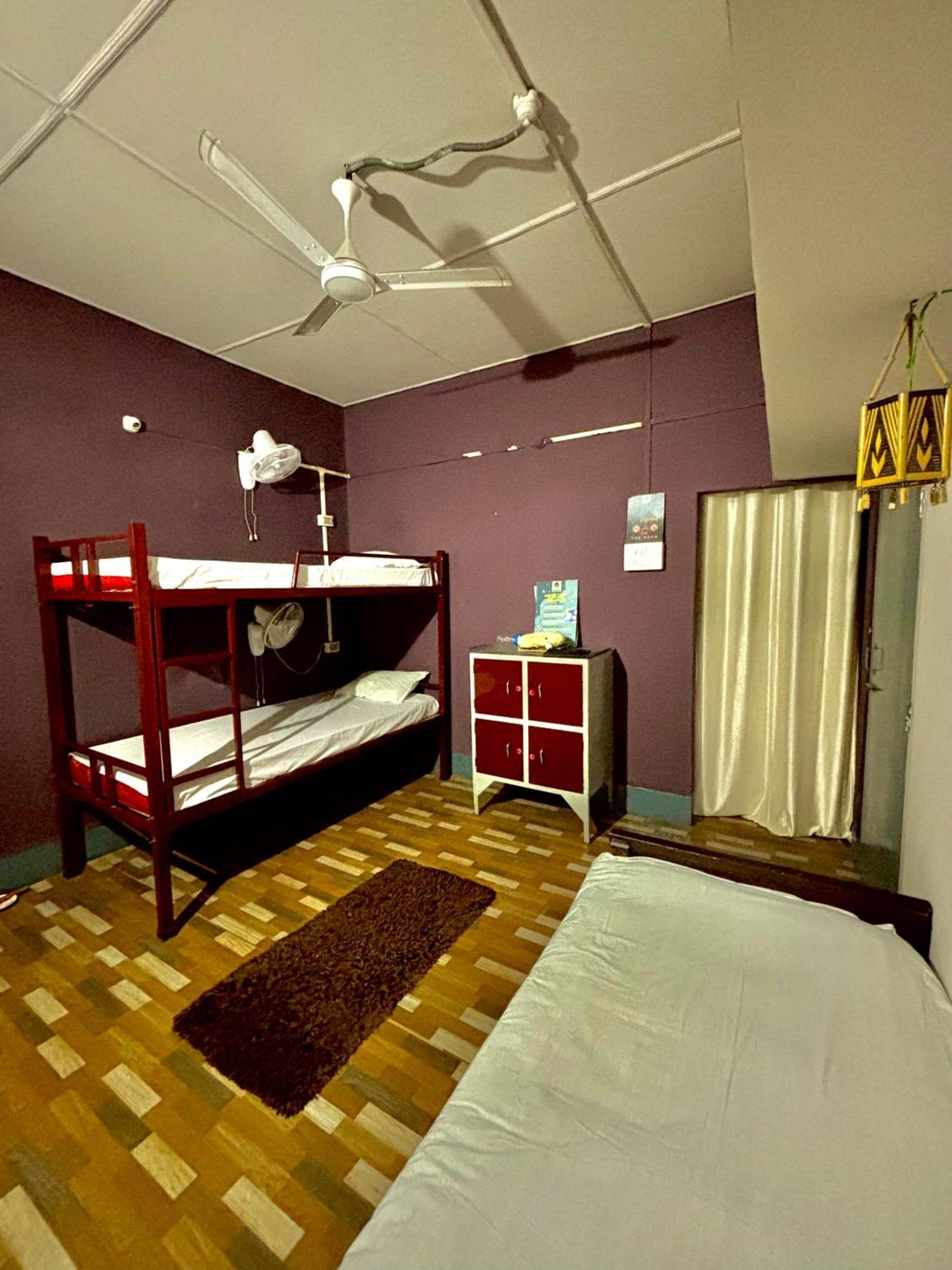 Stargaze Backpackers Hostel Гувахати Экстерьер фото